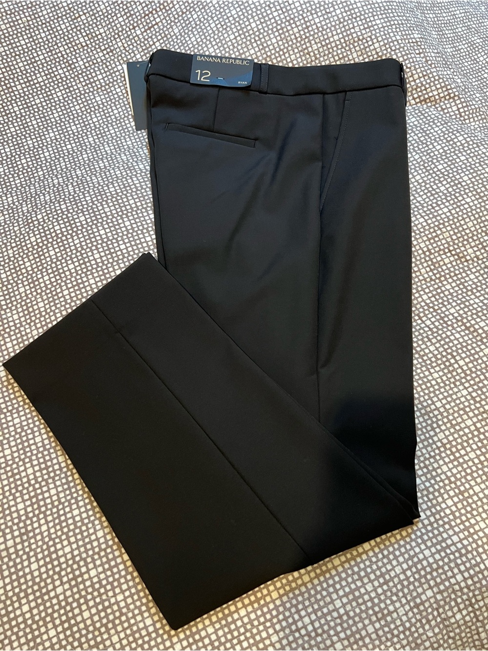 NWT Banana Republic women’s Ryan dress pant, Black, Size 12
